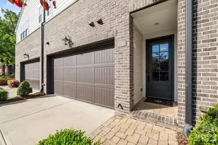 1241 Cotswold Pl, Charlotte, NC 28211 - Photo 2