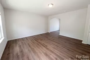 8321 Candlenut Ln, Charlotte, NC 28215 - Photo 6