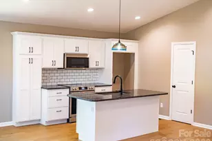 1196 Crabtree Rd, Waynesville, NC 28785 - Photo 4