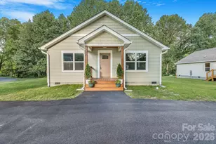 1196 Crabtree Rd, Waynesville, NC 28785 - Photo 4