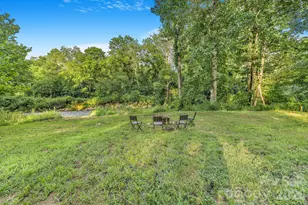 1182 Crabtree Rd, Waynesville, NC 28785 - Photo 2