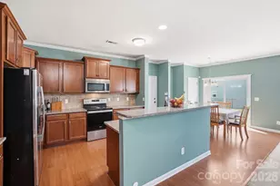 1304 Woodglen Ln, Matthews, NC 28104 - Photo 10