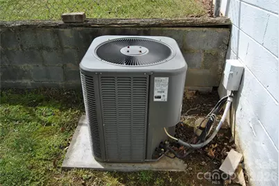 909 Timberlane Drive, Mount Holly, NC 28120 - Photo 32