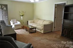 909 Timberlane Dr, Mount Holly, NC 28120 - Photo 6