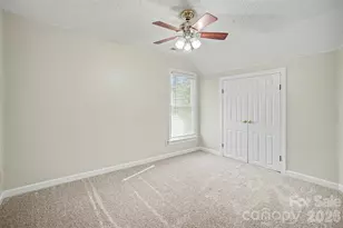 9200 Brightleaf Pl, Charlotte, NC 28269 - Photo 16