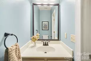 9200 Brightleaf Pl, Charlotte, NC 28269 - Photo 20