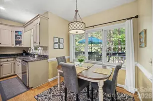 9200 Brightleaf Pl, Charlotte, NC 28269 - Photo 8