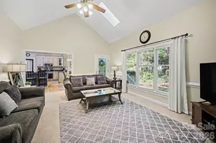 9200 Brightleaf Pl, Charlotte, NC 28269 - Photo 10