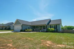 3923 Ritchie Rd, Lincolnton, NC 28092 - Photo 2