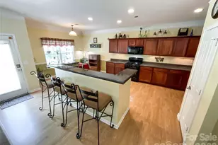 15137 Oldcorn Ln, Charlotte, NC 28262 - Photo 12