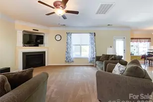 15137 Oldcorn Ln, Charlotte, NC 28262 - Photo 6