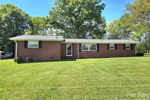 7222 Melody Ln, Charlotte, NC 28214 - Photo 2