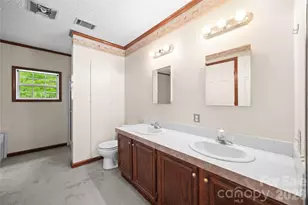 6582 Hoot Owls Hollow Rd, Hickory, NC 28602 - Photo 20