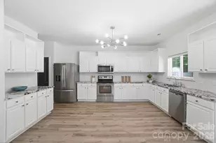 9713 Falling Stream Dr, Charlotte, NC 28214 - Photo 16