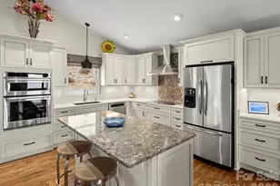 220 Dulcimer Ln, Waynesville, NC 28786 - Photo 18