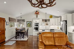 220 Dulcimer Ln, Waynesville, NC 28786 - Photo 14