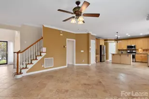 11415 Fountaingrove Dr, Charlotte, NC 28262 - Photo 10
