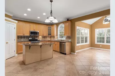 11415 Fountaingrove Drive, Charlotte, NC 28262 - Photo 18