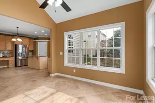 11415 Fountaingrove Dr, Charlotte, NC 28262 - Photo 12