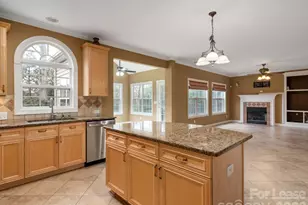 11415 Fountaingrove Dr, Charlotte, NC 28262 - Photo 20