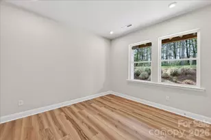 7925 Cedarsmith Ct, Charlotte, NC 28217 - Photo 6