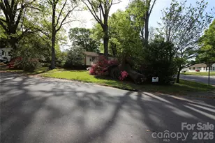 3300 Maywood Dr, Charlotte, NC 28205 - Photo 4