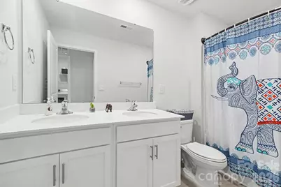 8133 Clairwood Drive, Charlotte, NC 28269 - Photo 22