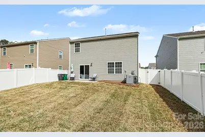 8133 Clairwood Drive, Charlotte, NC 28269 - Photo 26