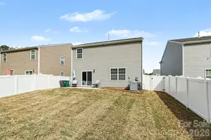 8133 Clairwood Dr, Charlotte, NC 28269 - Photo 26