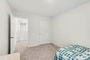 8133 Clairwood Dr, Charlotte, NC 28269 - Photo 16