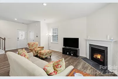 8133 Clairwood Drive, Charlotte, NC 28269 - Photo 2