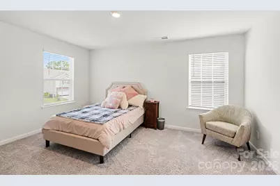 8133 Clairwood Drive, Charlotte, NC 28269 - Photo 10