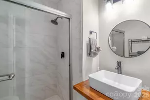 5812 Rock Hollow Dr, Charlotte, NC 28212 - Photo 22