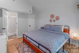 5812 Rock Hollow Dr, Charlotte, NC 28212 - Photo 18
