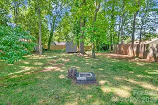5812 Rock Hollow Dr, Charlotte, NC 28212 - Photo 32