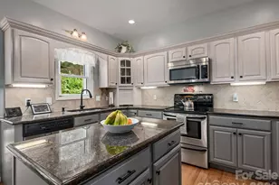 24 Nesbitts Olde Farm Rd, Fairview, NC 28730 - Photo 12