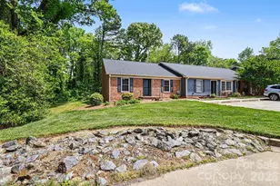 250 Pointe Cir, Rock Hill, SC 29732 - Photo 2