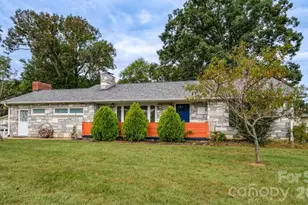 298 Erwin Hills Rd, Asheville, NC 28806 - Photo 2