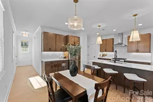 824 Garringer Pl, Charlotte, NC 28208 - Photo 6