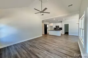 417 W Westview St, Gastonia, NC 28052 - Photo 6