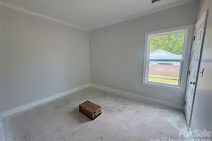 417 W Westview St, Gastonia, NC 28052 - Photo 2