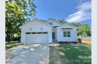 417 W Westview Street, Gastonia, NC 28052 - Photo 2