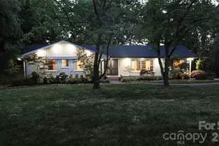 4640 Town and Country Dr, Charlotte, NC 28226 - Photo 4