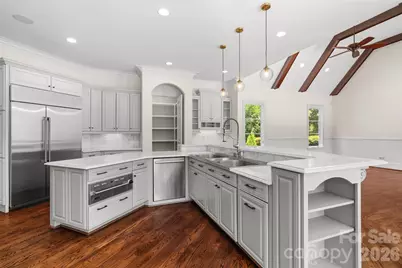 8600 Fairview Road, Charlotte, NC 28226 - Photo 20