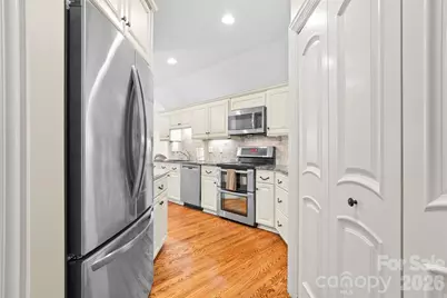8600 Fairview Road, Charlotte, NC 28226 - Photo 46