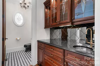 8600 Fairview Road, Charlotte, NC 28226 - Photo 16