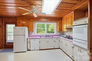 160 Denton St, Columbus, NC 28722 - Photo 12