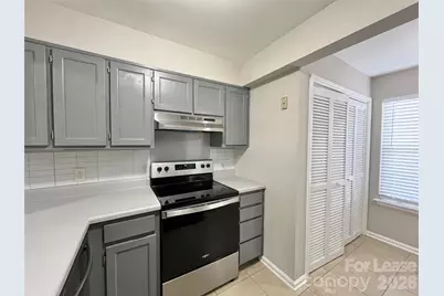 2901 Iron Gate Lane, Charlotte, NC 28212 - Photo 2