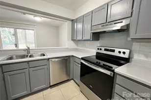 2901 Iron Gate Ln, Charlotte, NC 28212 - Photo 6