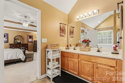 4905 Eagle Creek Drive, Charlotte, NC 28269 - Photo 16